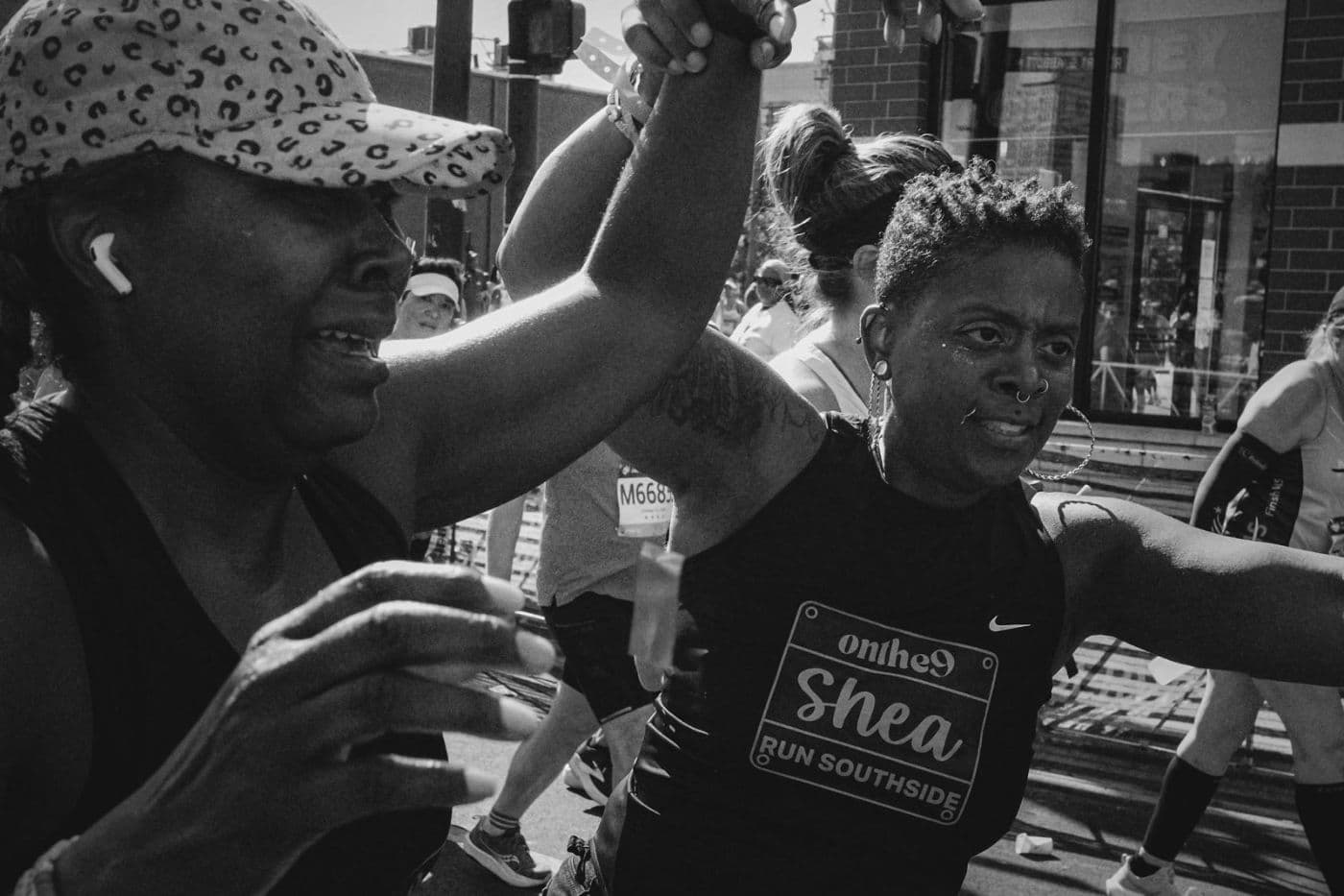 Running alongside a marathoner